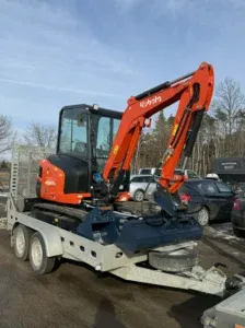 MINIKOPARKA KUBOTA KX027