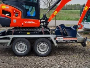 MINIKOPARKA KUBOTA KX018-4